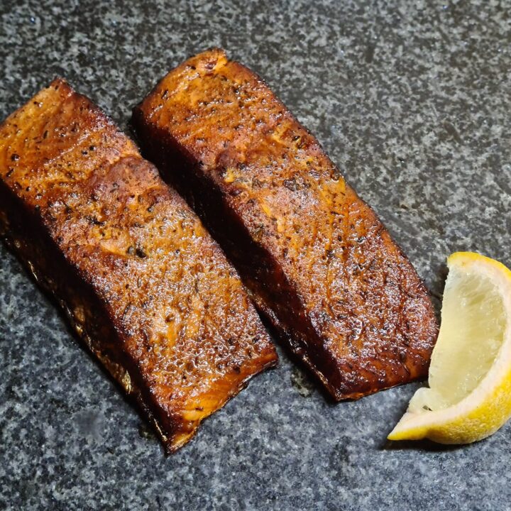 Hot Smoked Salmon with a touch of flavour - Image 3